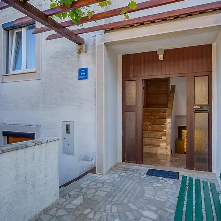 Borka * マリ・ロシニュ