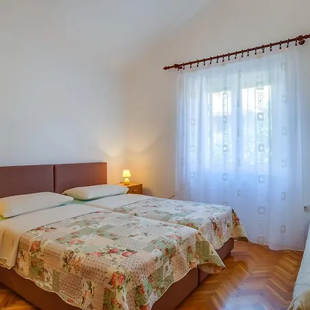 Borka * マリ・ロシニュ