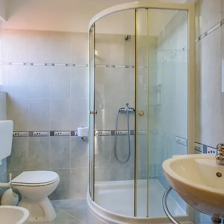 アパート Borka マリ・ロシニュ